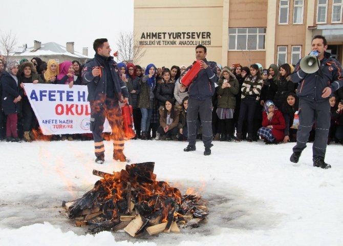 Van’da deprem ve yangın tatbikatı