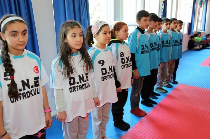 Çocuklar spor sınıfına kavuştu