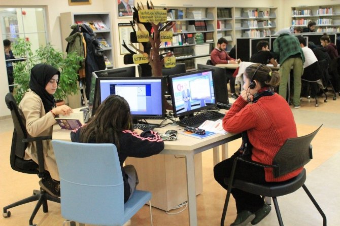 Büyükçekmece Kutadgu Bilig Kütüphanesi gençlerin akınına uğruyor