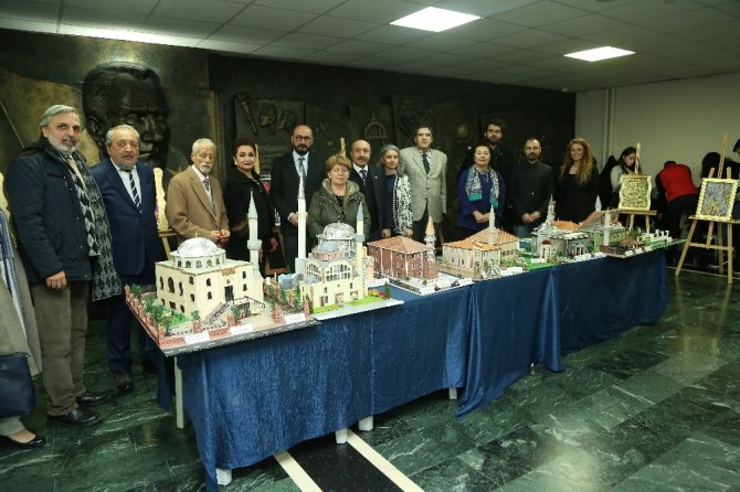 Öğrenciler İstanbul’un tarihi eserlerini incelemeye aldı