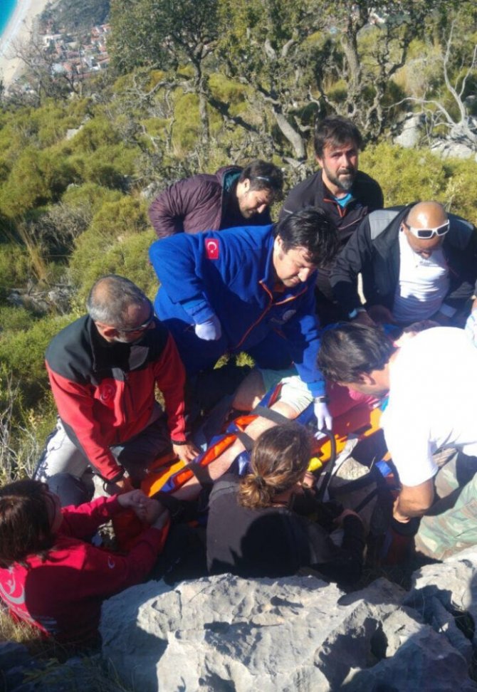 Fethiye’de paraşütçüler kayalıklara düştü: 2 yaralı