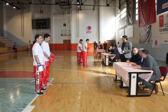 Kick Boks siyah kuşak sınavı yapıldı