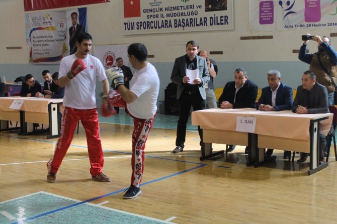 Kick Boks siyah kuşak sınavı yapıldı