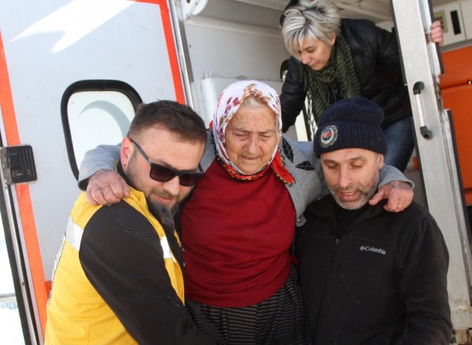 Böbrek hastası kar ambulansıyla kurtarıldı