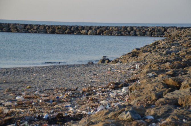 Deniz kenarında bulunan cisim patlatıldı