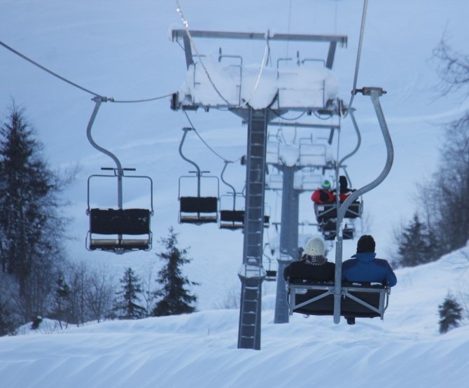 Kış turizminin yeni gözdesi: Atabarı Kayak Merkezi