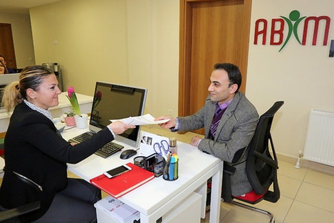 Ataşehir Belediyesi İstihdam Merkezi 200 kişiyi iş sahibi yaptı