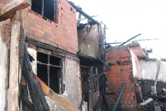 Tokat’ta evleri yanan 3 aileye yardım yapılacak