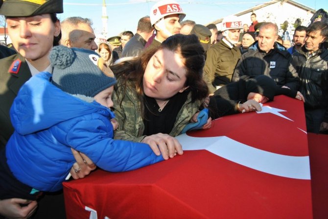 Tekirdağ şehidini son yolculuğuna uğurladı