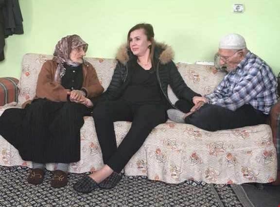 Kaymakam Uçar yaşlı çifti ziyaret etti