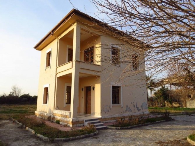 Atatürk’ün Evi kaderine terk edildi