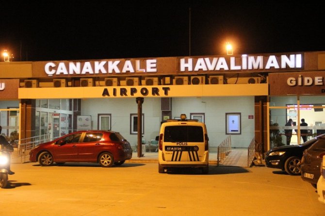 Almanya uçağı Çanakkale’ye acil iniş yaptı