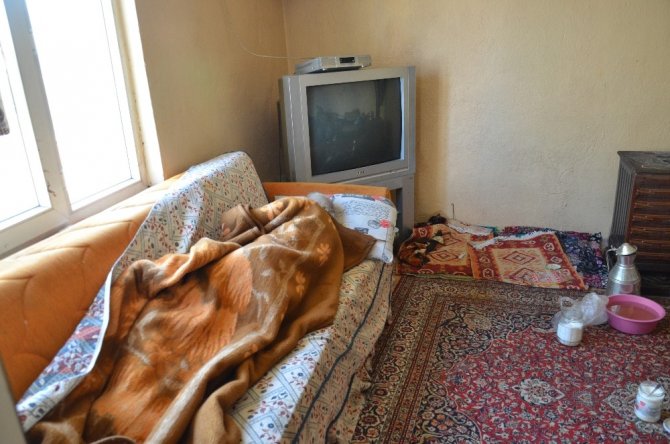 82 yaşında cami nöbeti tutan Fatma Sazan’ın kızı konuştu
