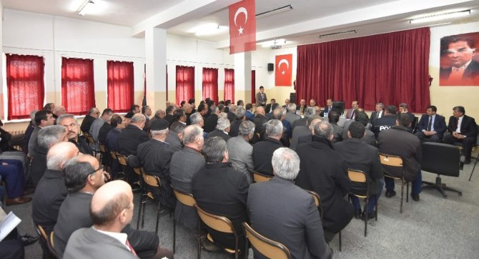 Vali Aktaş, Ovacık’ta halk günü toplantısı yaptı