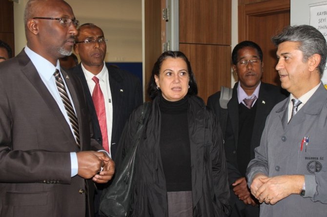 Cibuti Eğitim Bakanı Mahmud’dan ASO Teknik Kolejine ziyaret