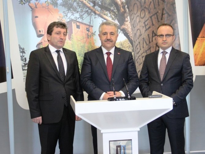 Bakan Ahmet Arslan Çanakkale Valiliğini ziyaret etti