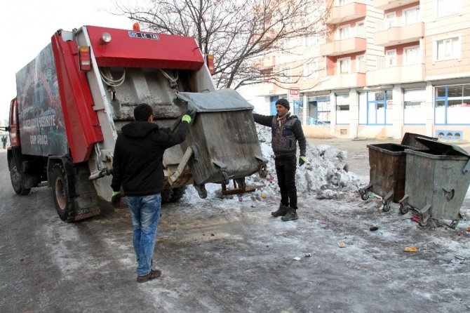 Muradiye Belediyesinden çevre temizliği