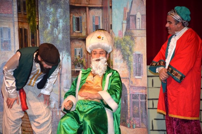 ‘Hoca Nasreddin’ adlı çocuk gösterisinde izleyici rekoru kırıldı