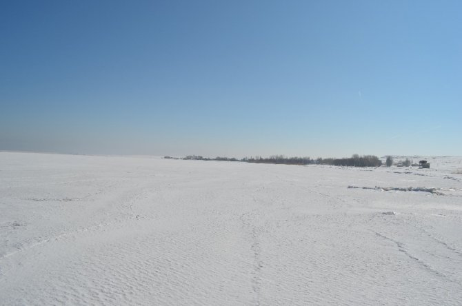 Van Gölü kısmen dondu