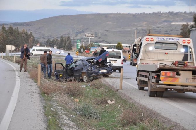 İzmir’de otomobil takla attı :6 yaralı