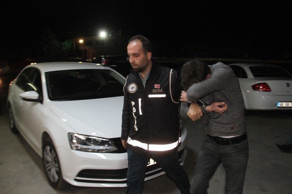 Milas’ta umut tacirleri tutuklandı