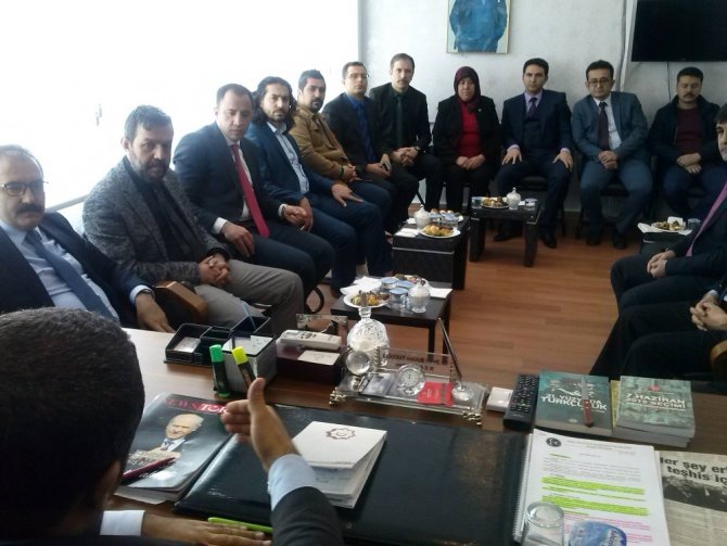 Rektör Gür Gaziantep MHP’ni ziyaret etti