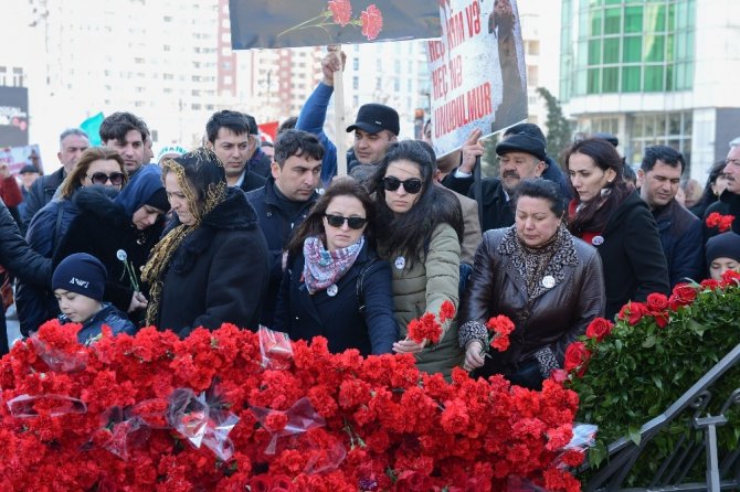 Hocalı katliamında ölenler 25. yıldönümünde Azerbaycan’da anıldı