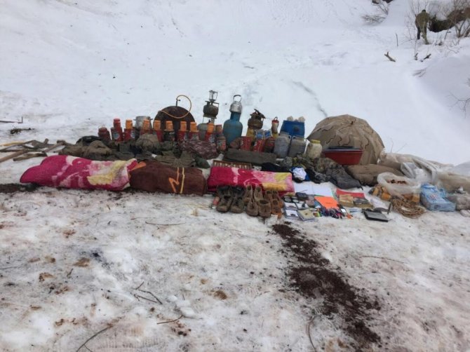 PKK sığınağında terörist cesetleri bulundu