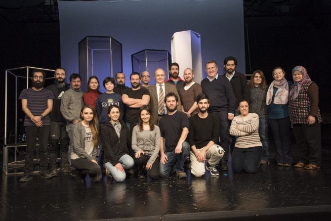 Tiyatro Anadolu “Kundakçı” ile mart ayında seyircisiyle buluşacak