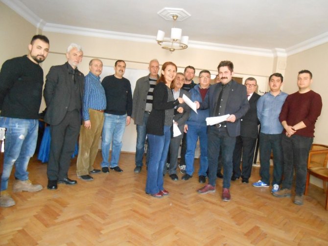 Eskişehir Anadolu Kültür Derneği eğitim faaliyetlerini sertifika töreni ile taçlandırdı