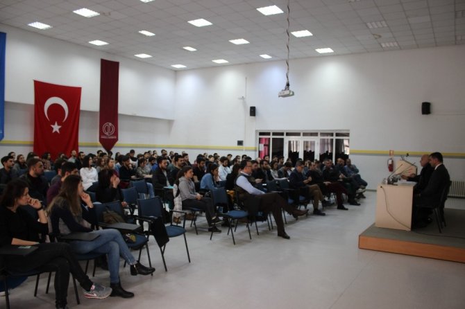 Anadolu Üniversitesi’nde ’Teori ve Pratikte Spor Yönetimi ve Pazarlaması’ paneli