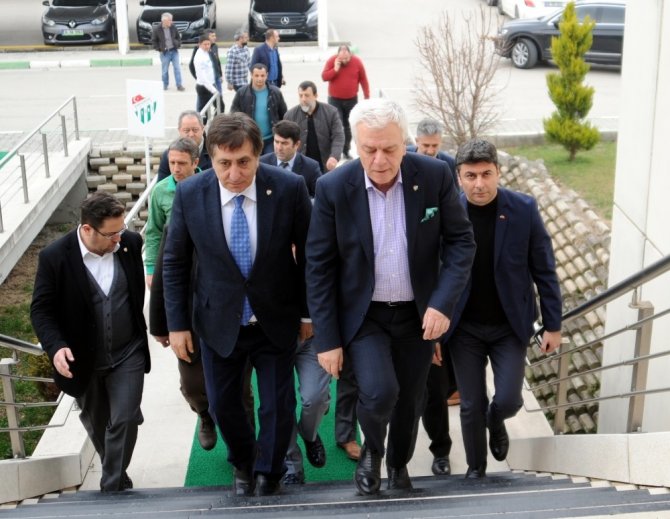 Vali, Belediye Başkanı ve Emniyet Müdüründen Bursaspor’a ziyaret