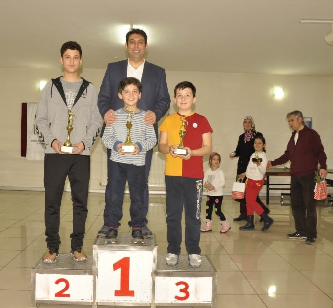MMO Konya Şubesi’nin düzenlediği 4. geleneksel masa tenisi turnuvası tamamlandı