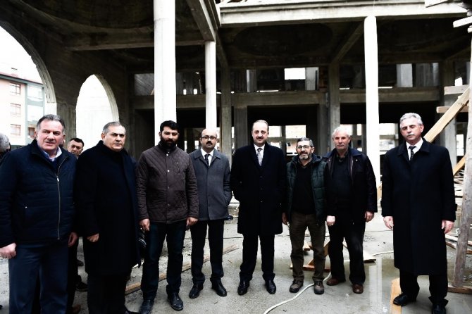 Başkan Akgül, Başak Merkez Camii inşaatını inceledi