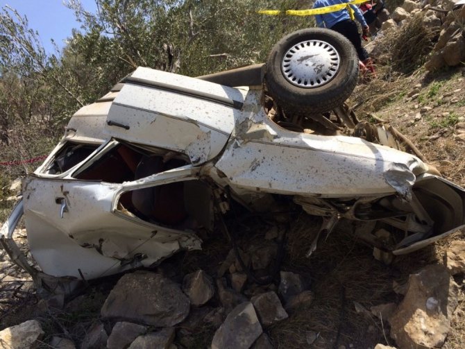 Otomobil 150 metrelik uçuruma yuvarlandı: 1 ölü