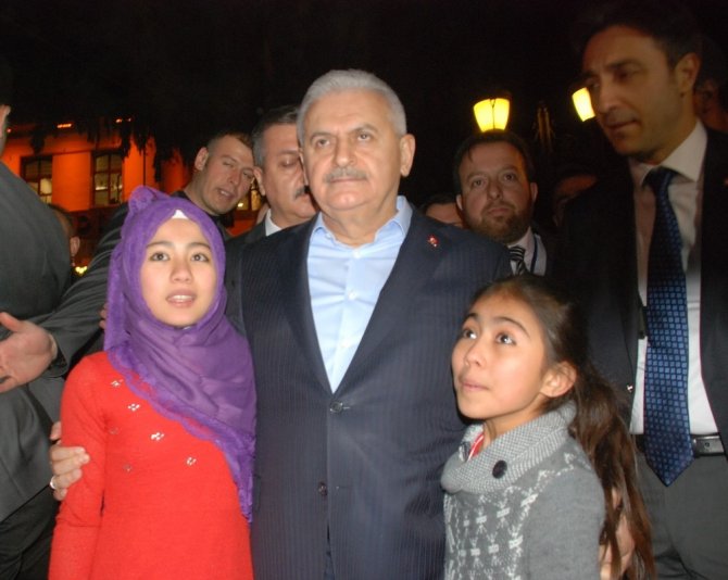 Başbakan Yıldırım, Tokatlılarla hatıra fotoğrafı çektirdi