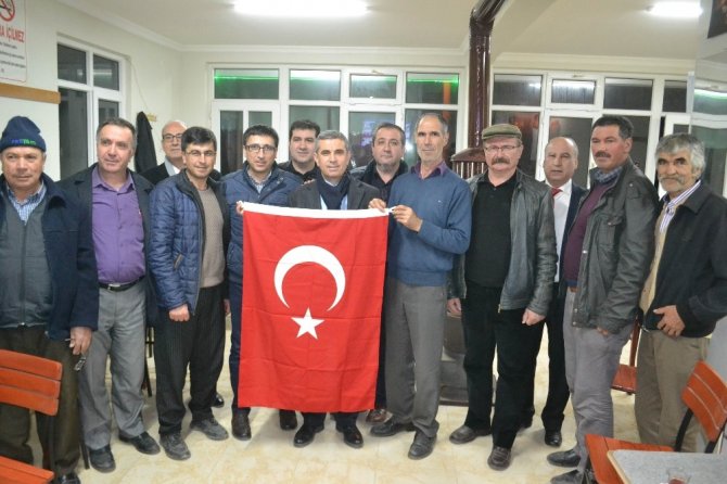 CHP’li Başkan Biçki’den Türk Bayraklı referandum ziyareti