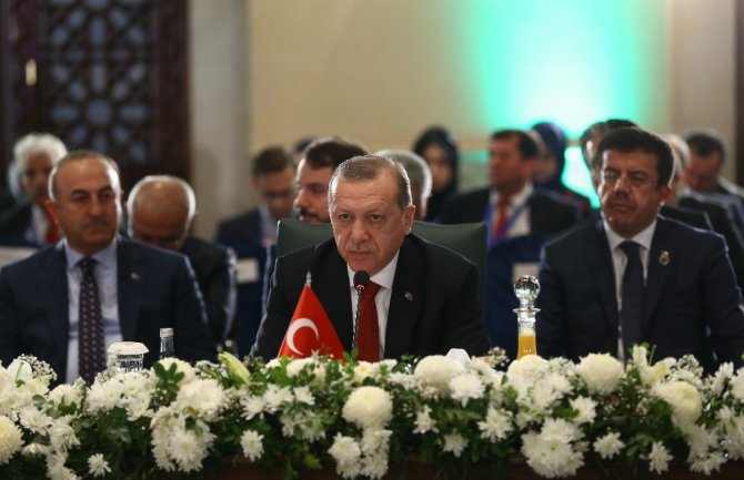 Cumhurbaşkanı Erdoğan: “Bölge içi ticareti arttıracak adımları atmamız şarttır”