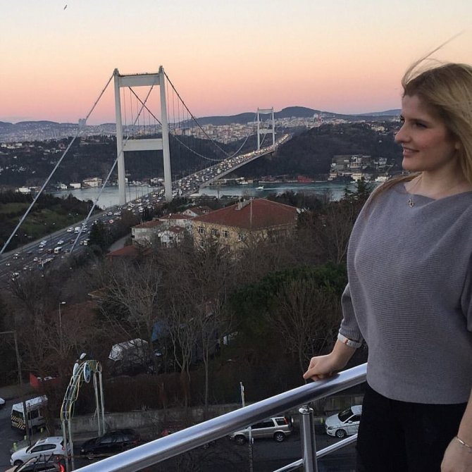 Genç kız, ağabeyi tarafından uykudan uyandırılıp öldürüldü