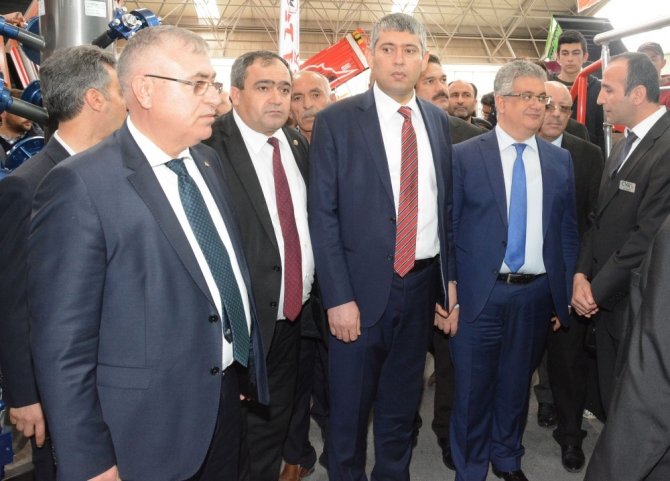 Aksaray’da 4’üncü tarım fuarı 15 Temmuz şehitlerine ithafen açıldı