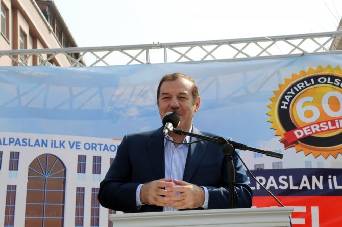 Esenyurt Sultan Alpaslan İlk ve Ortaokulu’nun temeli atıldı