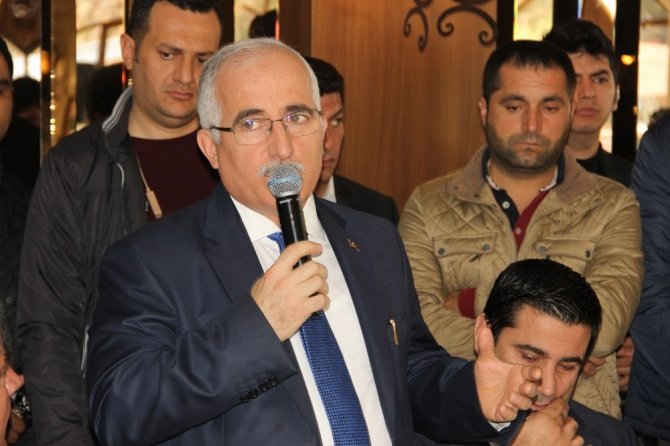 Aileler arasındaki 1 yıllık husumet barış yemeğiyle son buldu