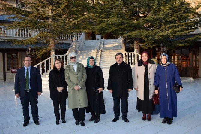 Başbakan Yardımcısı Numan Kurtulmuş’un eşi Sevgi Kurtulmuş Darende’yi ziyaret etti