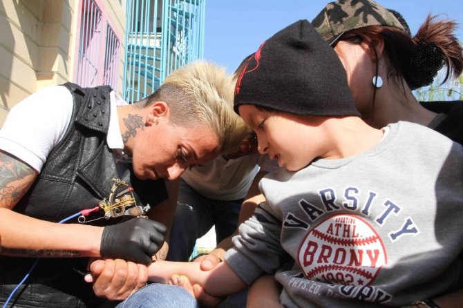 Sevgi İzi Dövmeleri Yapıldı