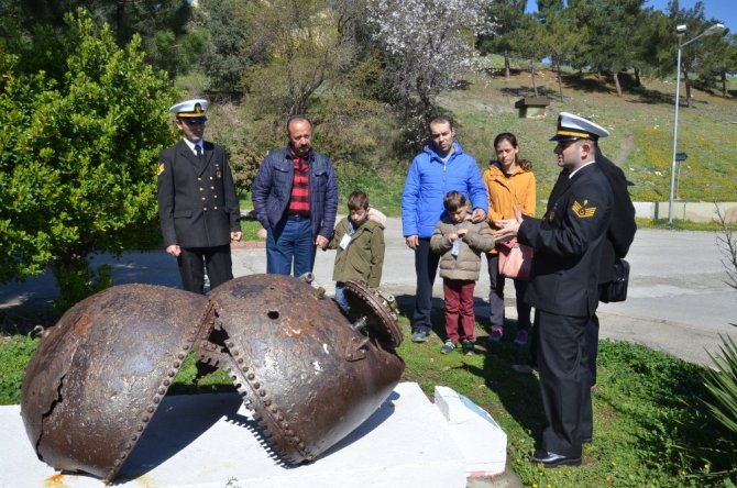Erdek Mayın Filosu Komutanlığı vatandaşları ağırladı