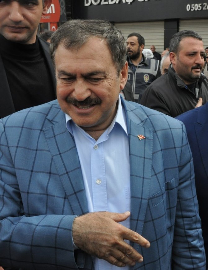 Bakan Eroğlu: "Rahmetli Özal da ’cumhurbaşkanlığı sistemi şart’ diye söyledi onu da zehirlediler"