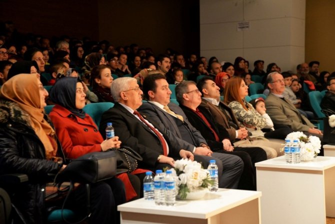 “Seddülbahir Yahya Çavuş” adlı tiyatro oyunu Bozüyük’te sahnelendi