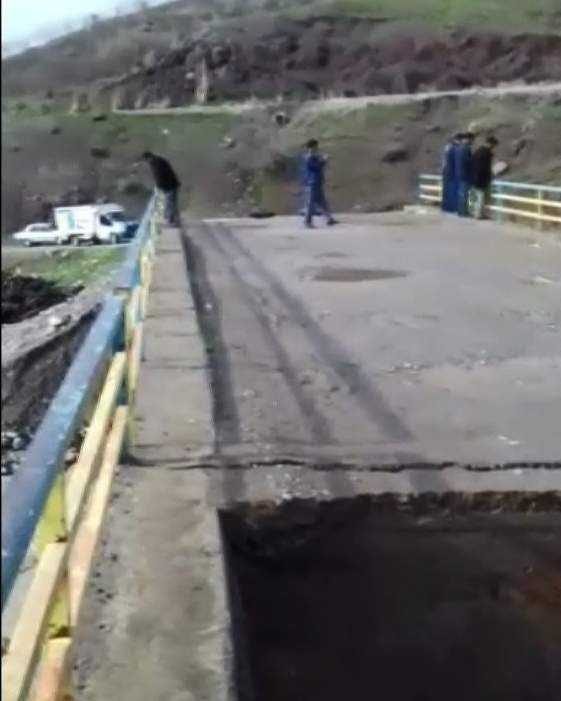 Şirvan’da selde köprü yıkıldı, okul kullanılamaz hale geldi