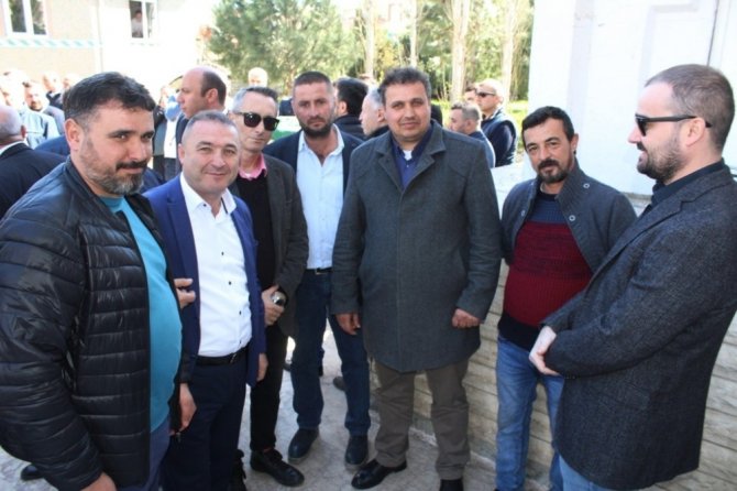 Ayvalık’ta Fatih Kolçak gözyaşlarıyla son yolculuğuna uğurlandı