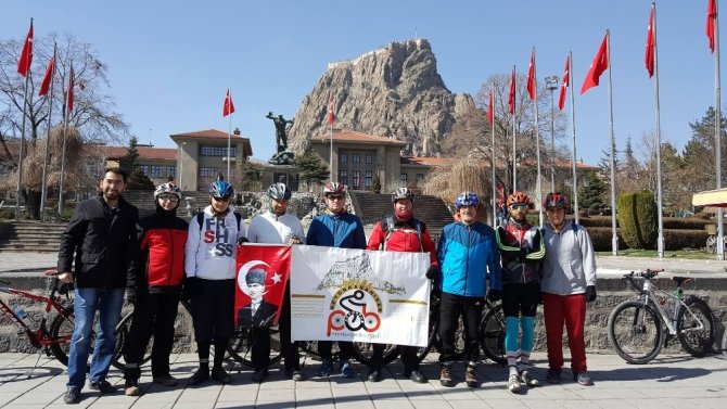 Afyon PAB üyeleri Çanakkale Zaferi için pedal çevirdi